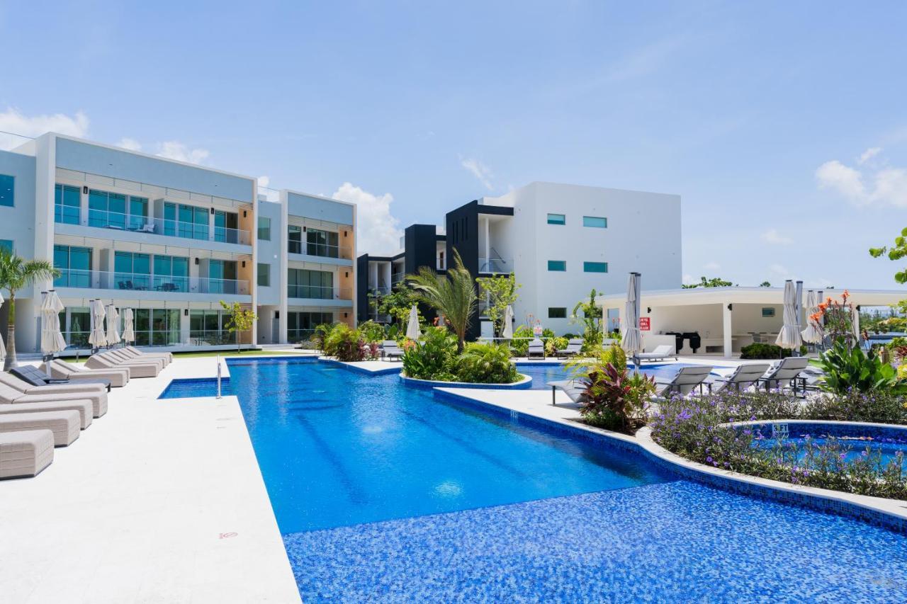ONE Canal Point George Town Exterior foto