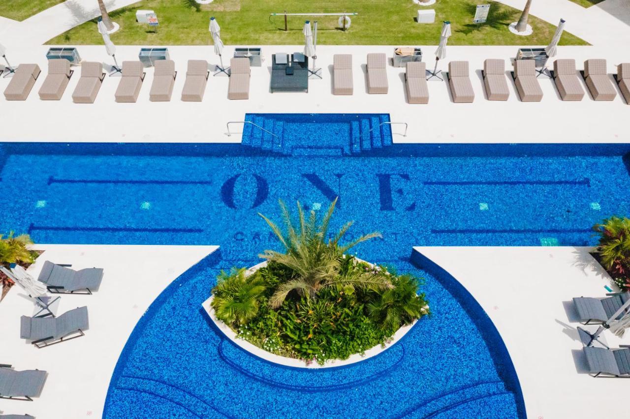 ONE Canal Point George Town Exterior foto