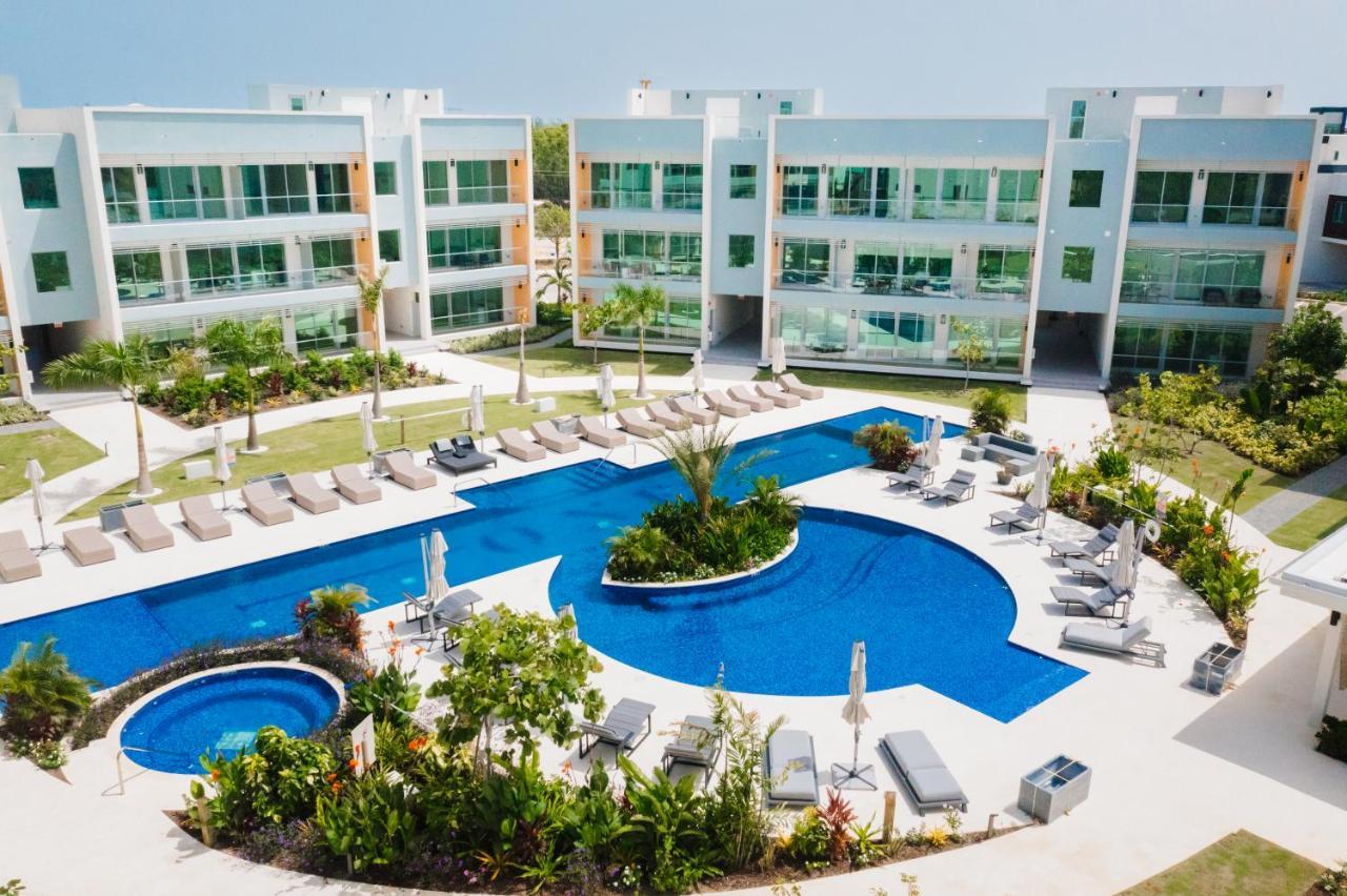 ONE Canal Point George Town Exterior foto