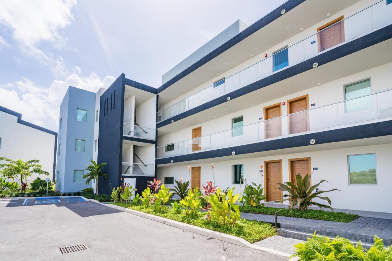 ONE Canal Point George Town Exterior foto